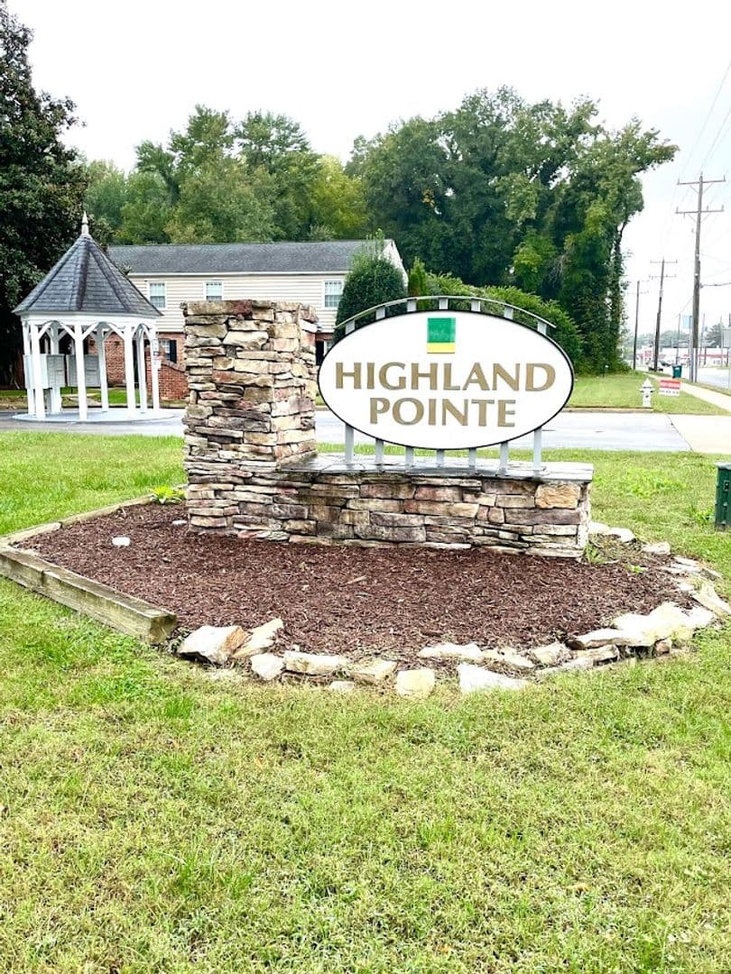 Henrico Apartment: 1005 W Nine Mile Rd