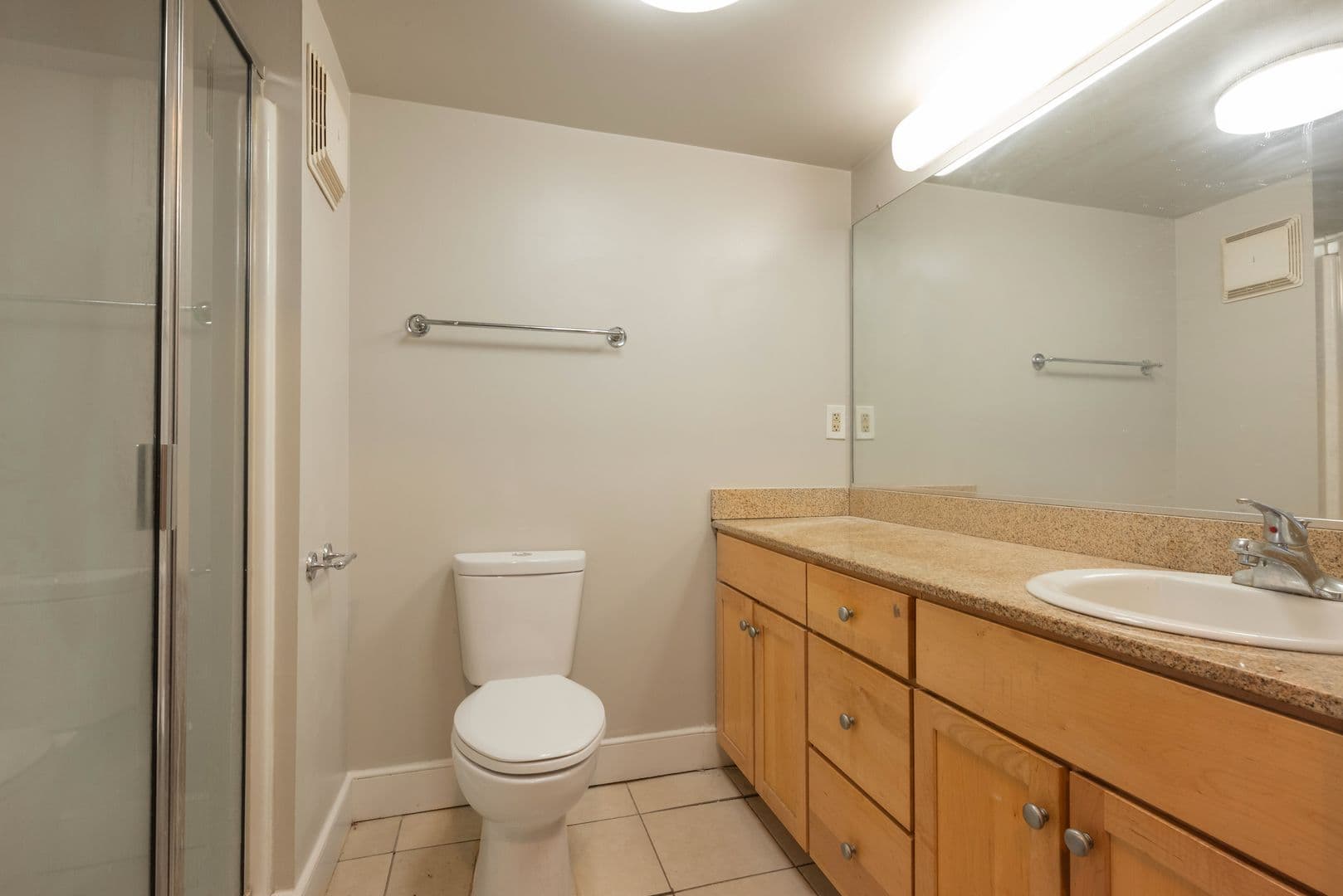 Petersburg Apartment: 801 Hinton Street