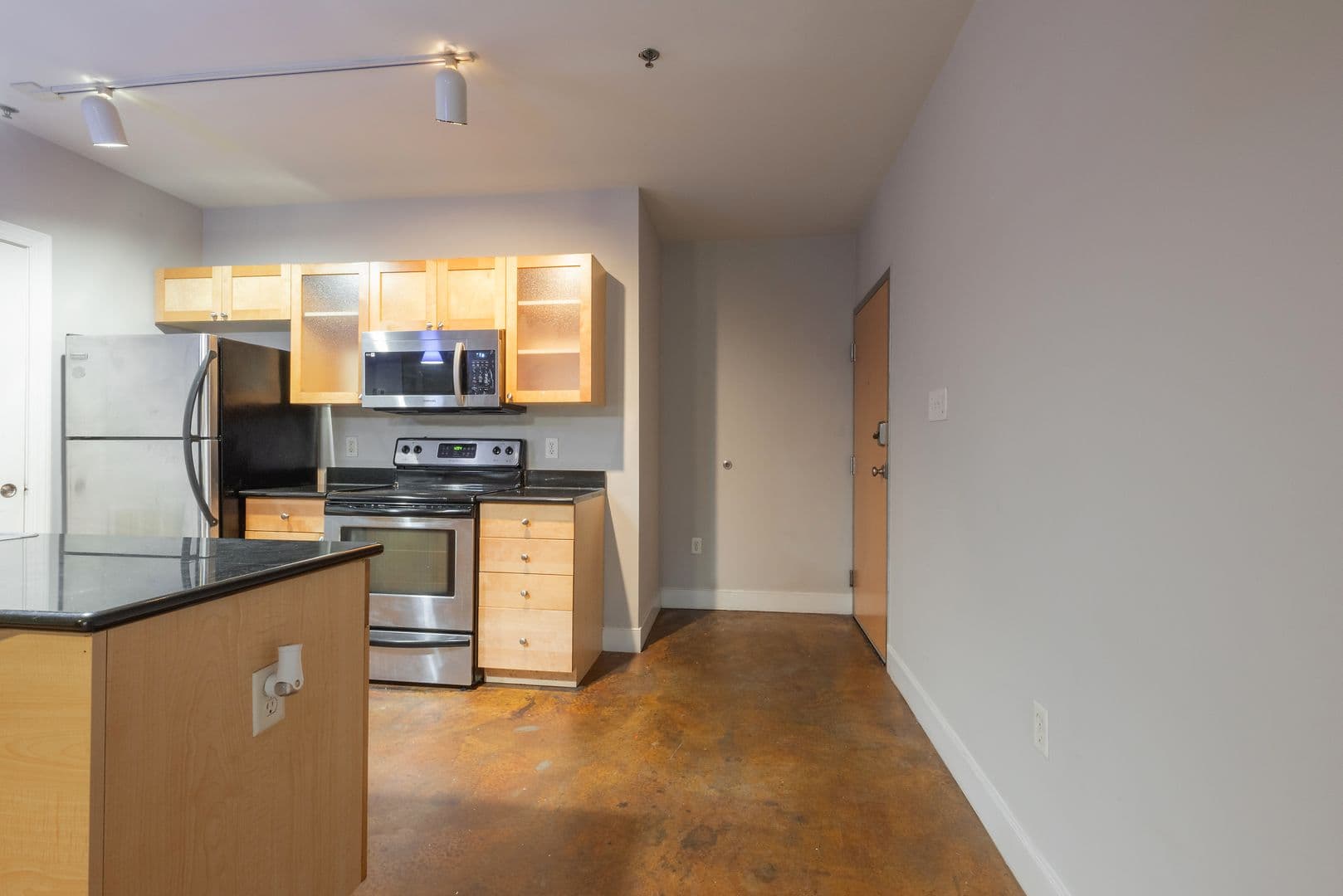 Petersburg Apartment: 214 N. Dunlop Street