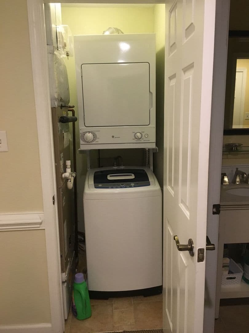 Williamsburg Apartment: 228 Padgetts Ordinary