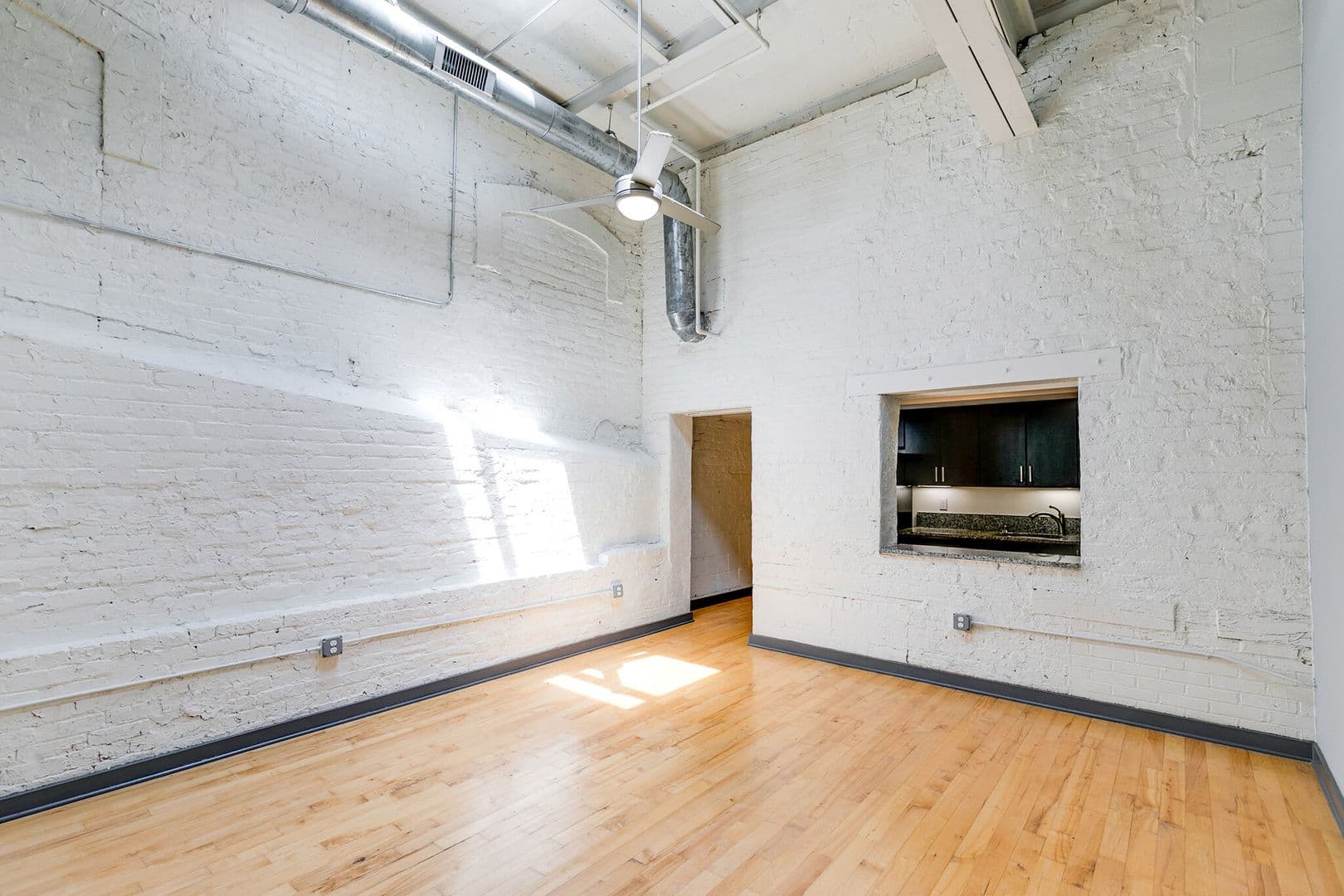 Petersburg Apartment: 325 Brown Street