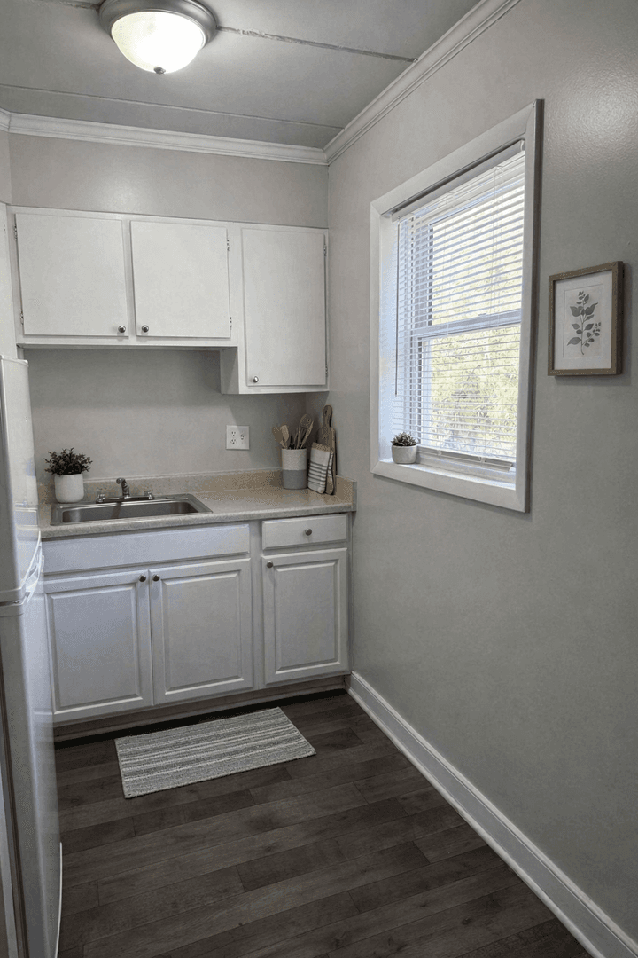 Richmond Apartment: 6533 S Beulah Rd