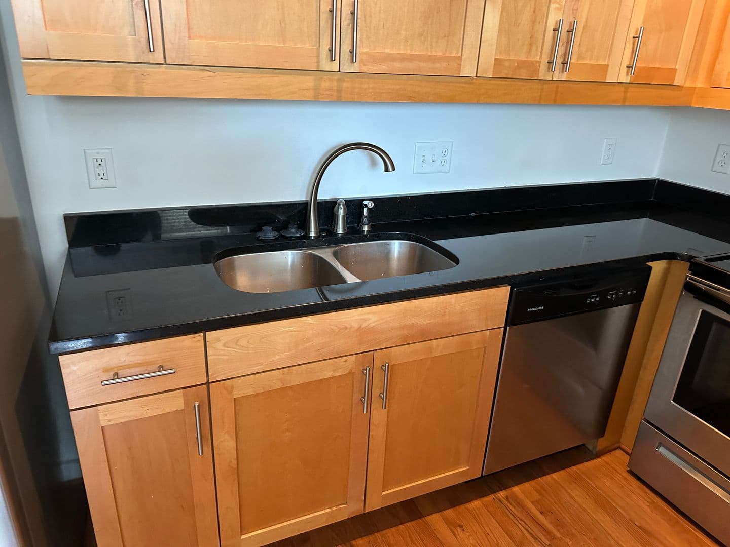 Petersburg Apartment: 301 N Dunlop Street