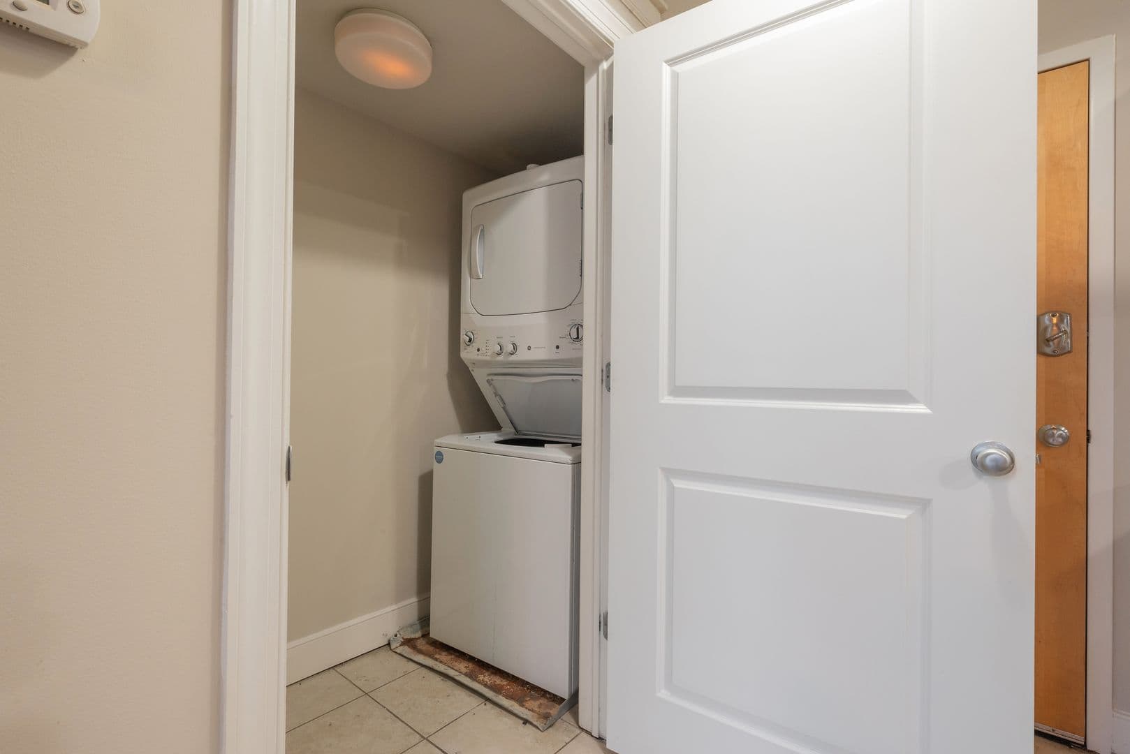 Petersburg Apartment: 801 Hinton Street