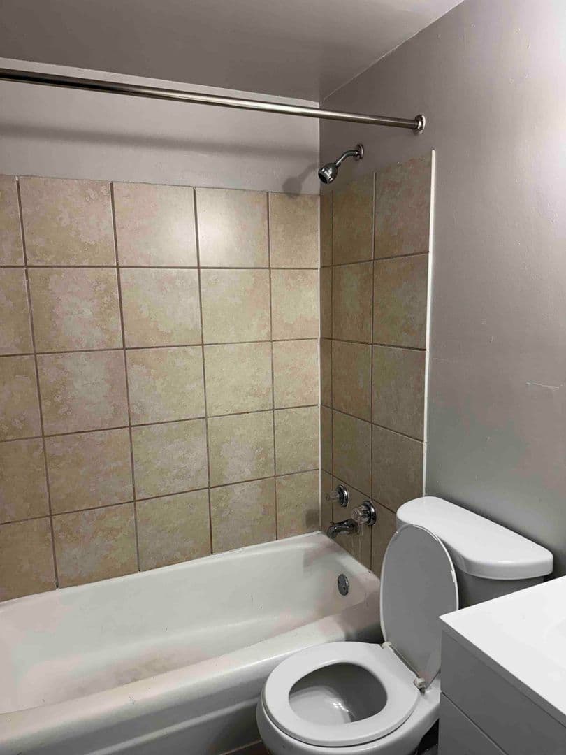 Richmond Apartment: 6533 S Beulah Rd