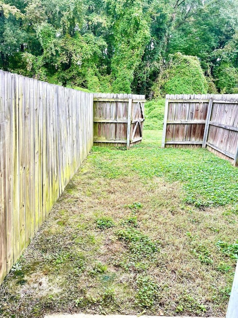 Henrico Apartment: 1005 W Nine Mile Rd
