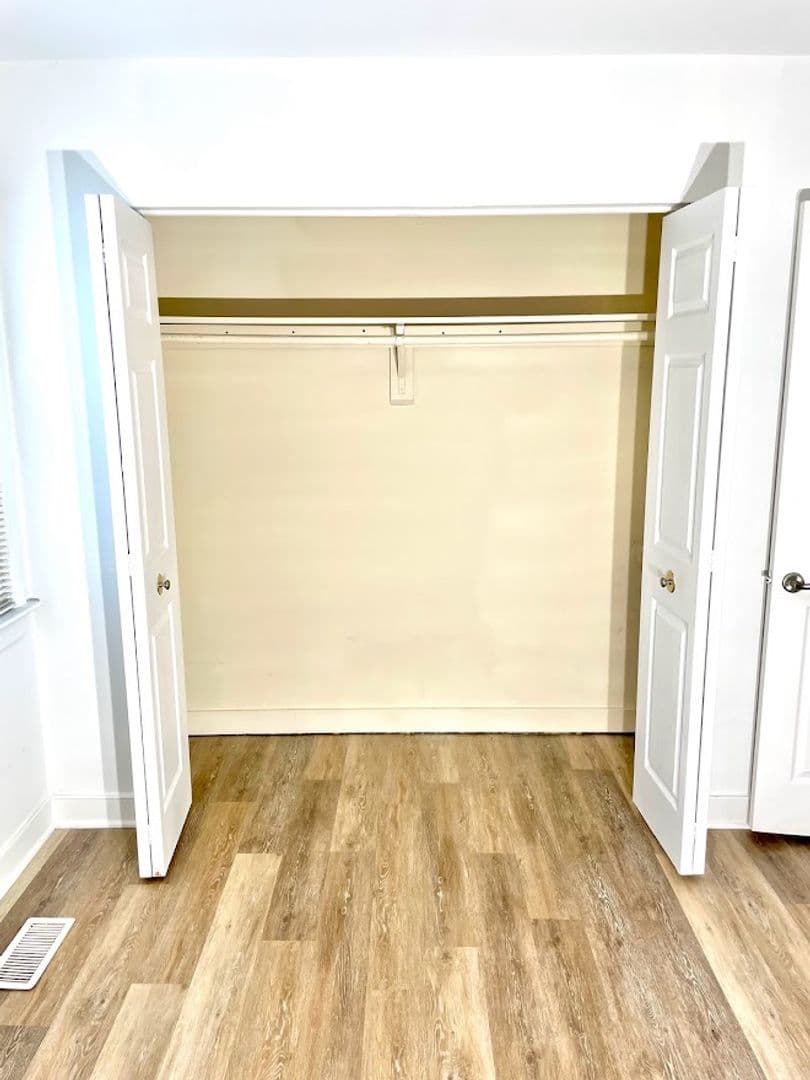 Henrico Apartment: 1005 W Nine Mile Rd