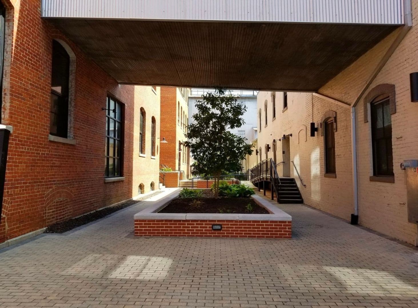 Petersburg Apartment: 325 Brown Street