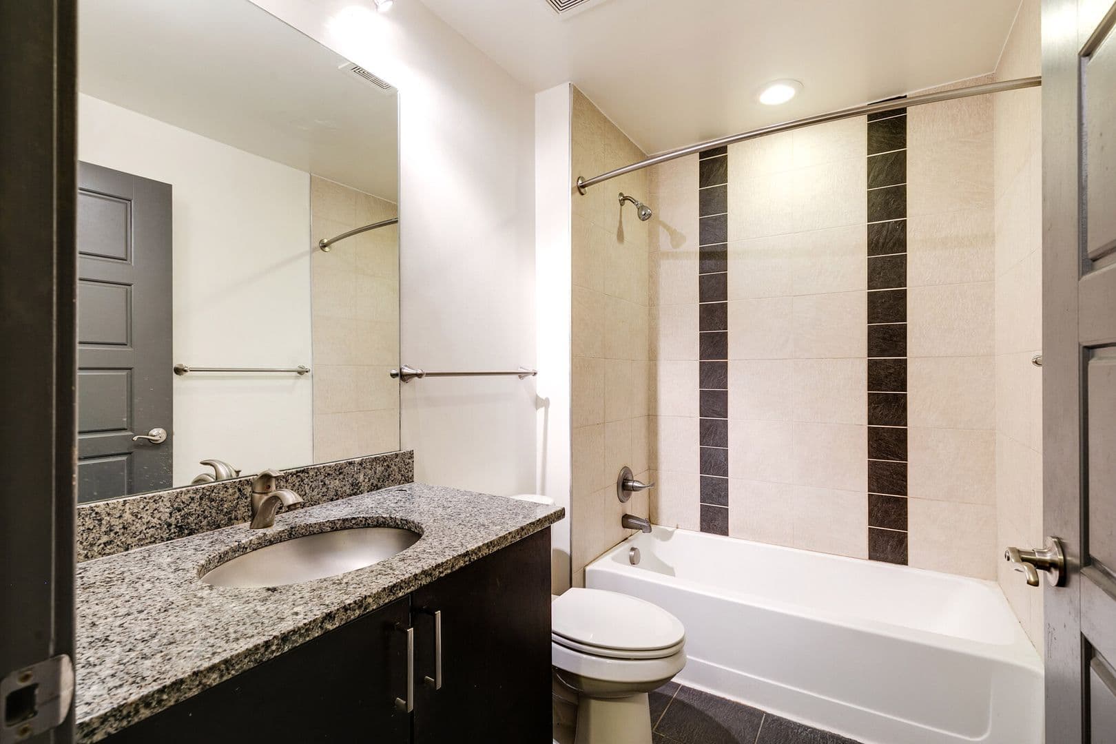 Petersburg Apartment: 325 Brown Street