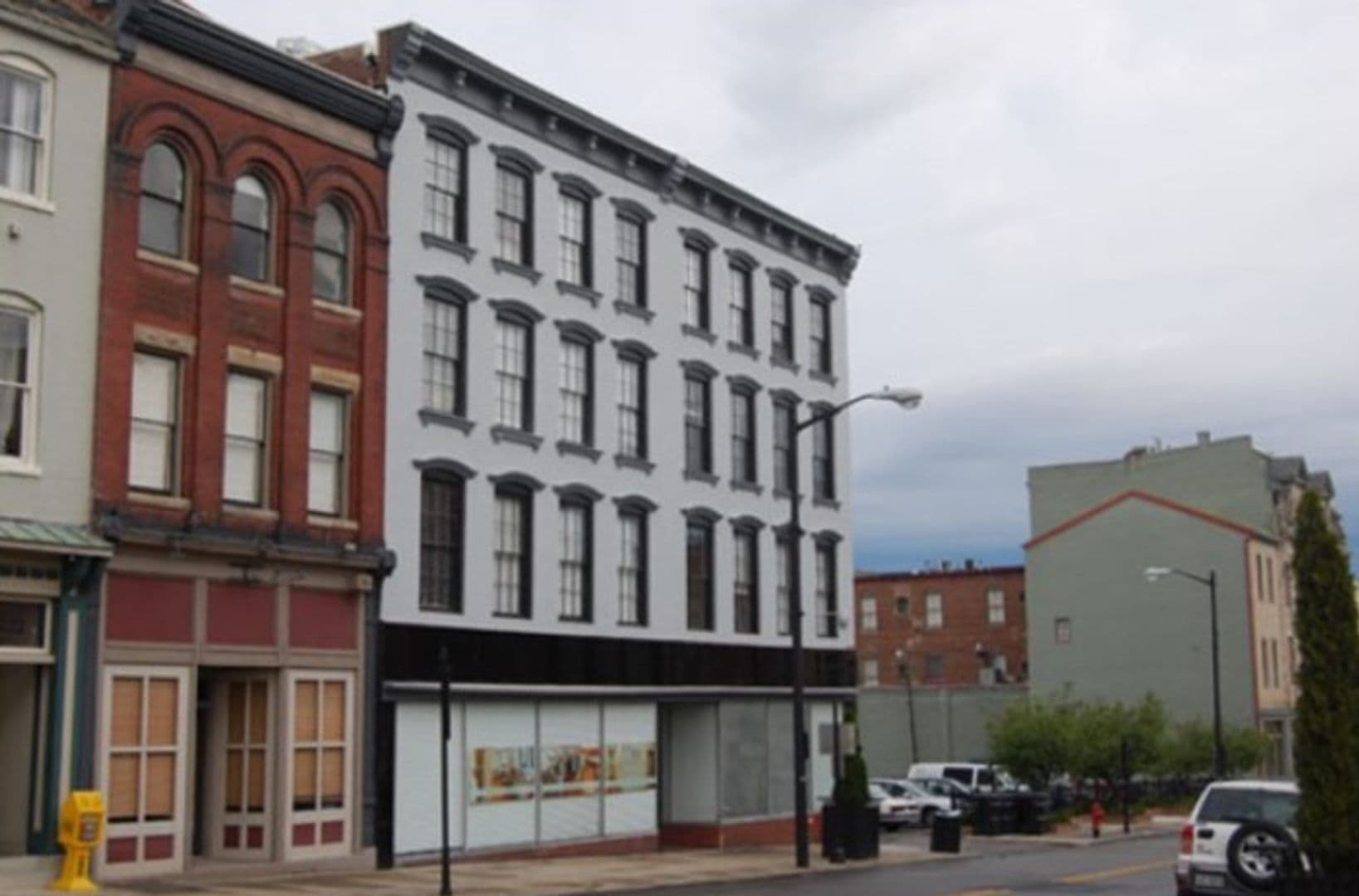 Petersburg Apartment: 230 N. Sycamore St