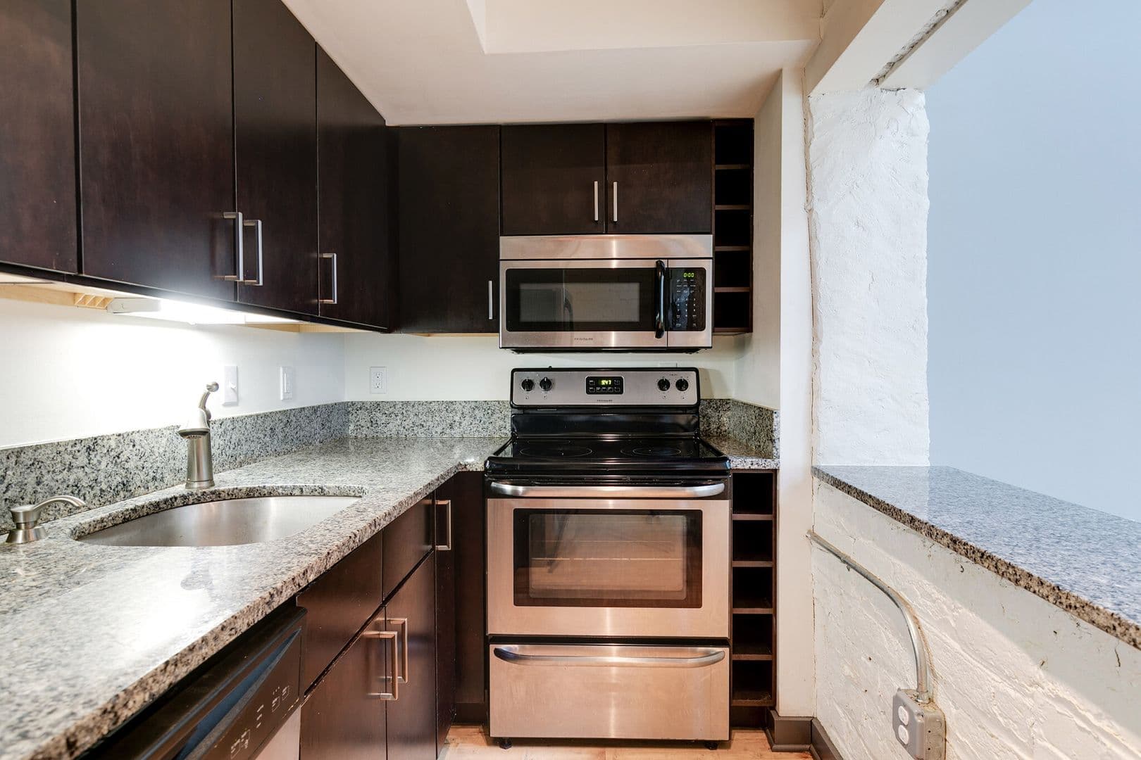 Petersburg Apartment: 325 Brown Street