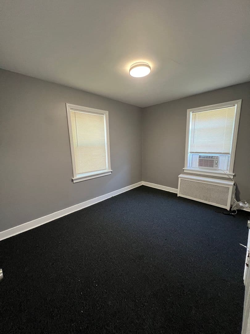 Chicago Apartment: 4208 S Michigan Ave