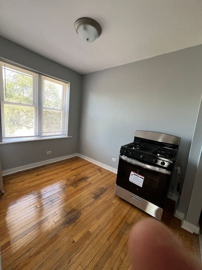 Chicago Apartment: 348 W. 74th St.