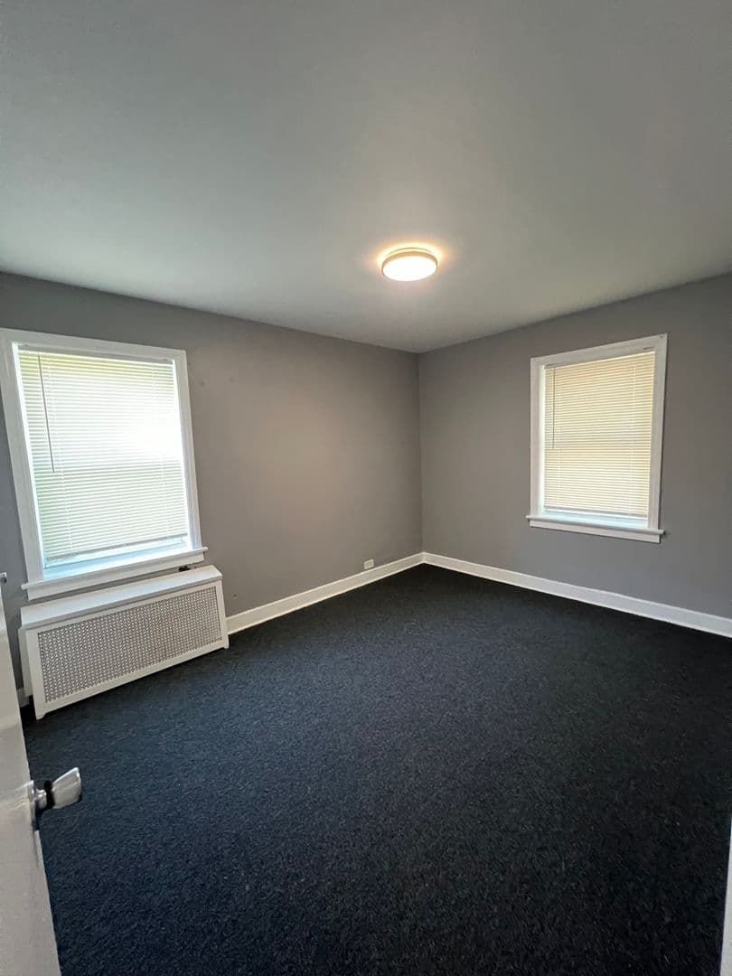 Chicago Apartment: 4208 S Michigan Ave