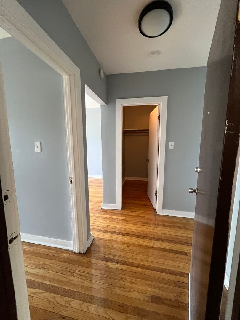 Chicago Apartment: 348 W. 74th St.