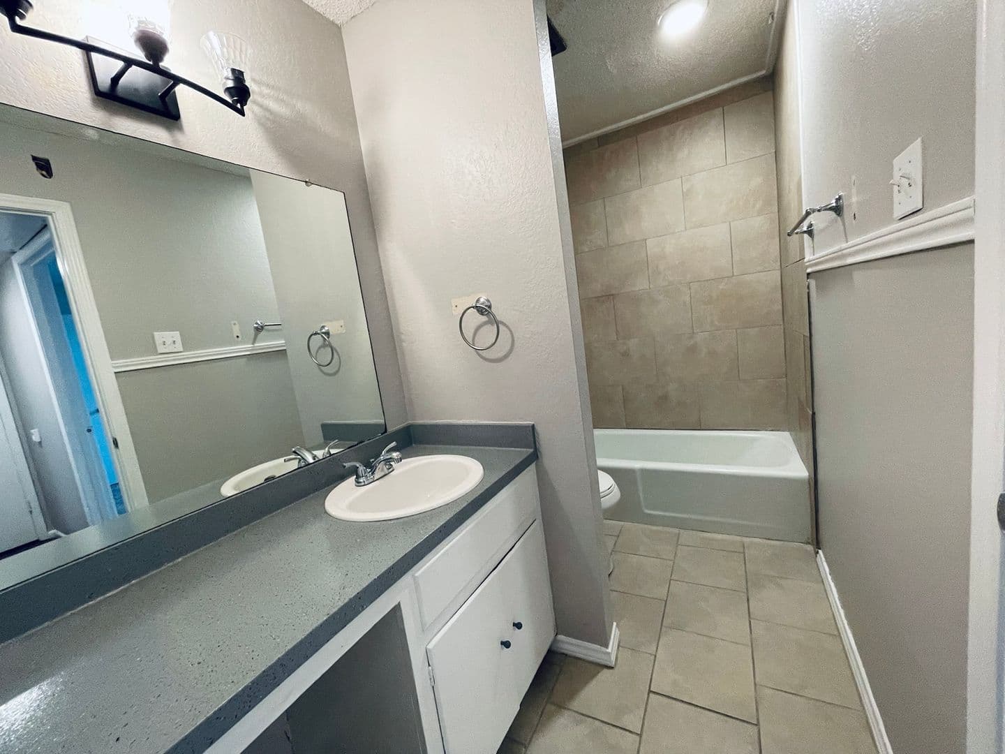 Lubbock Apartment: 2902 Vicksburg Ave.