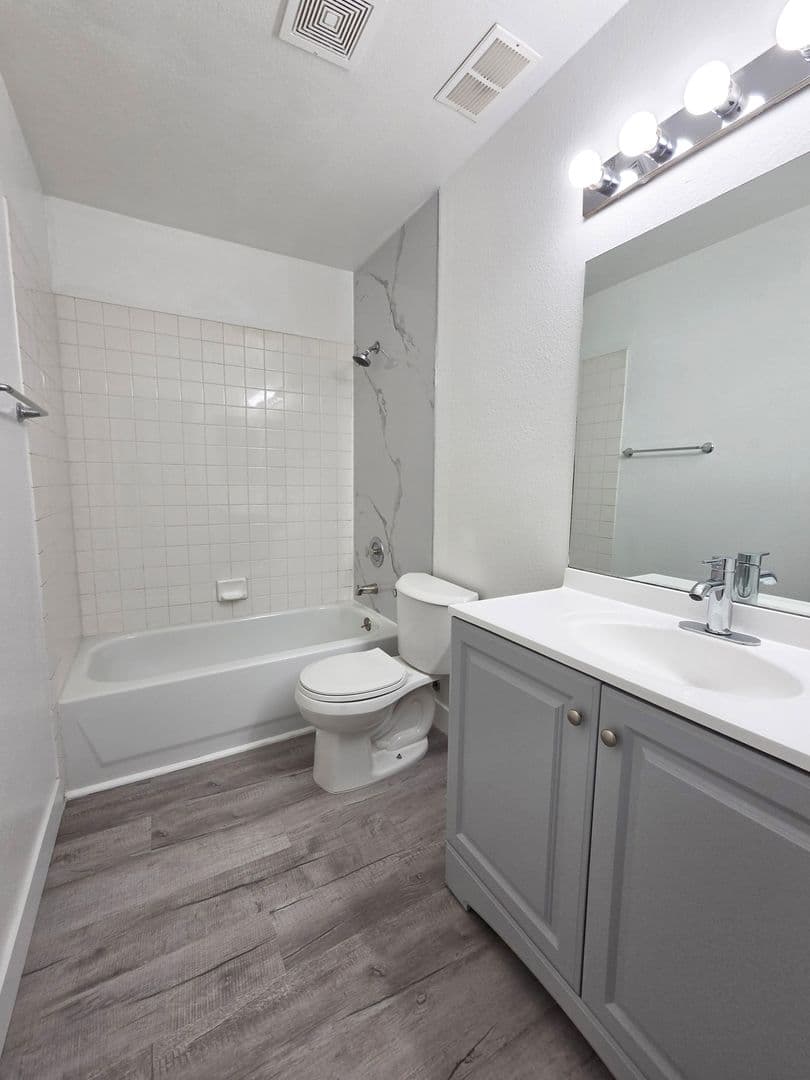 Las Vegas House: 5125 W Reno Ave