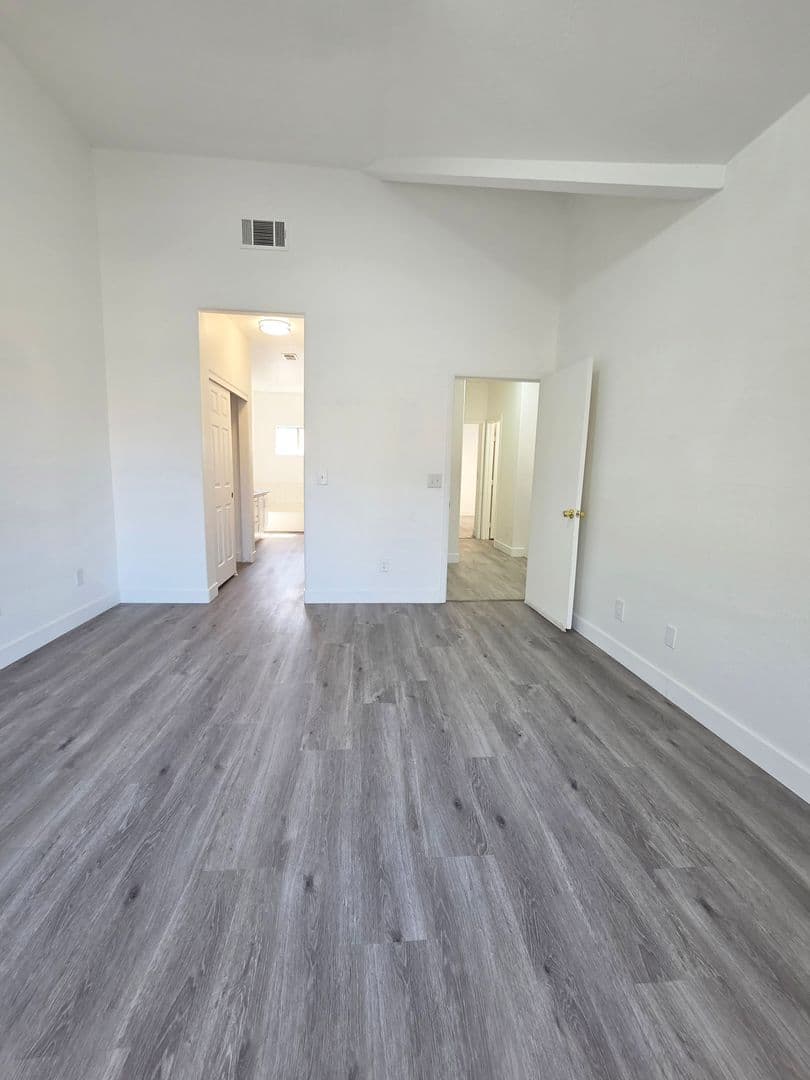 Las Vegas House: 5125 W Reno Ave