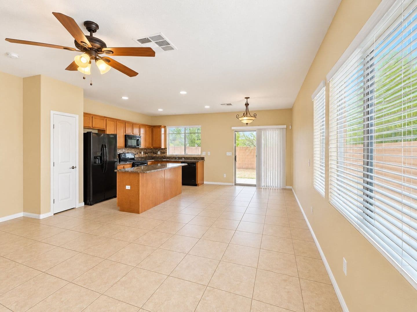 North Las Vegas House: 2025 Pipeline Beach Ct