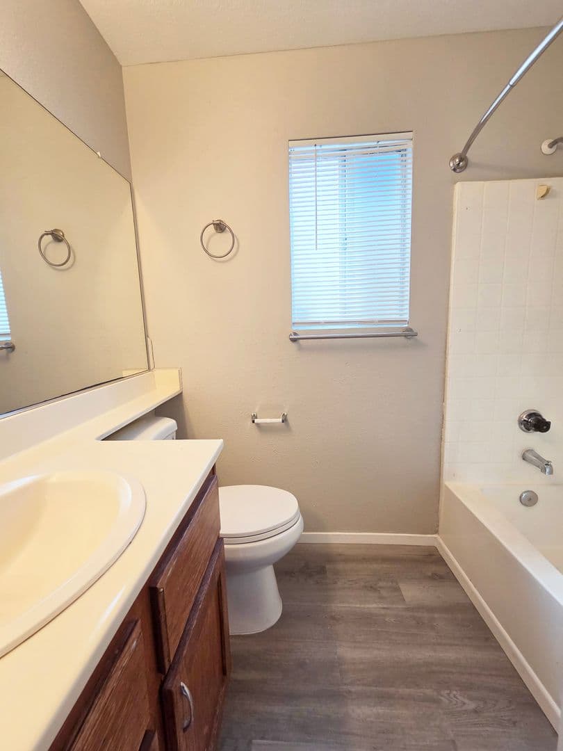 North Las Vegas House: 2115 Falcon Crest Ave