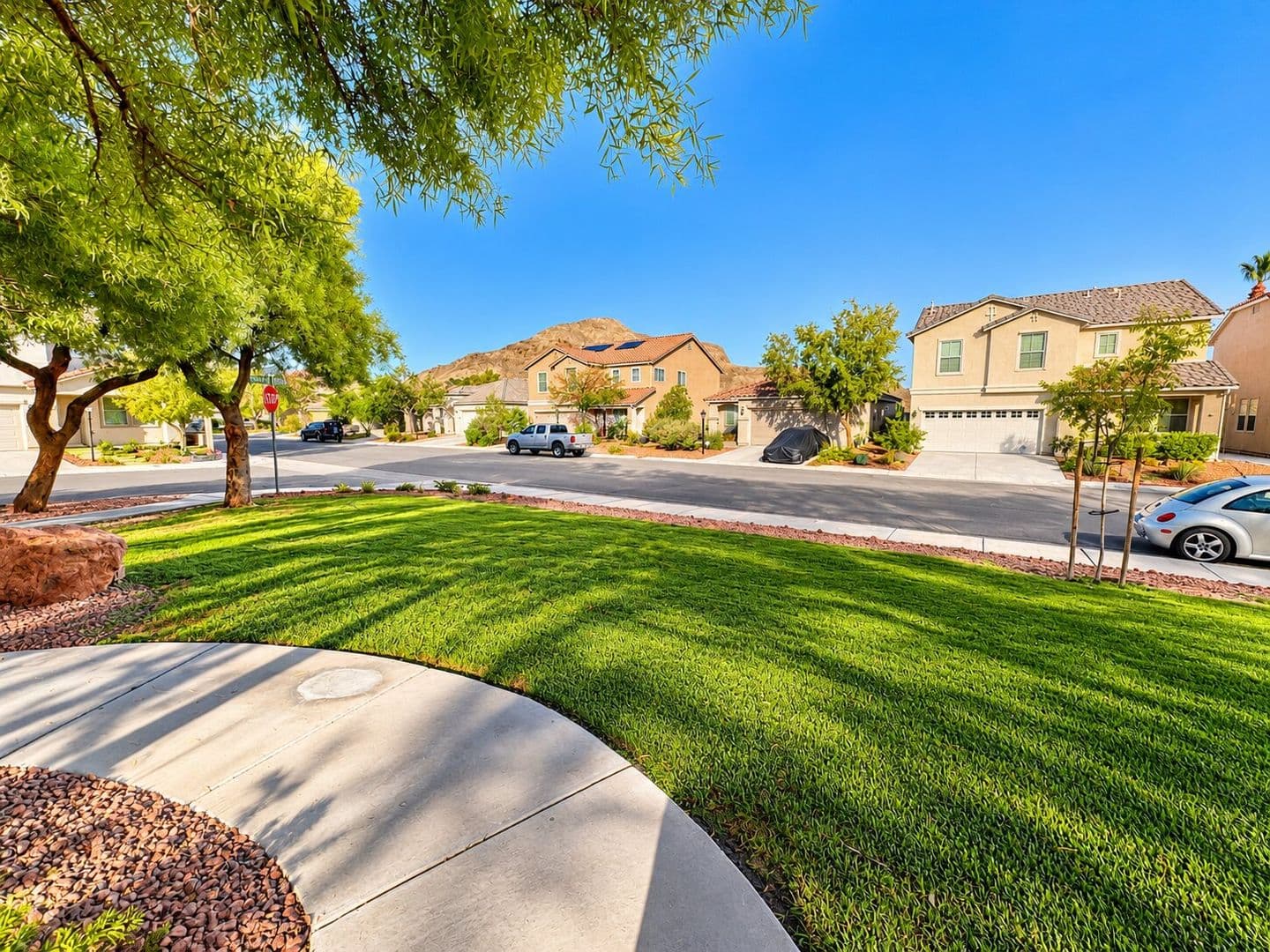 Las Vegas House: 10441 Vinson Point Ave