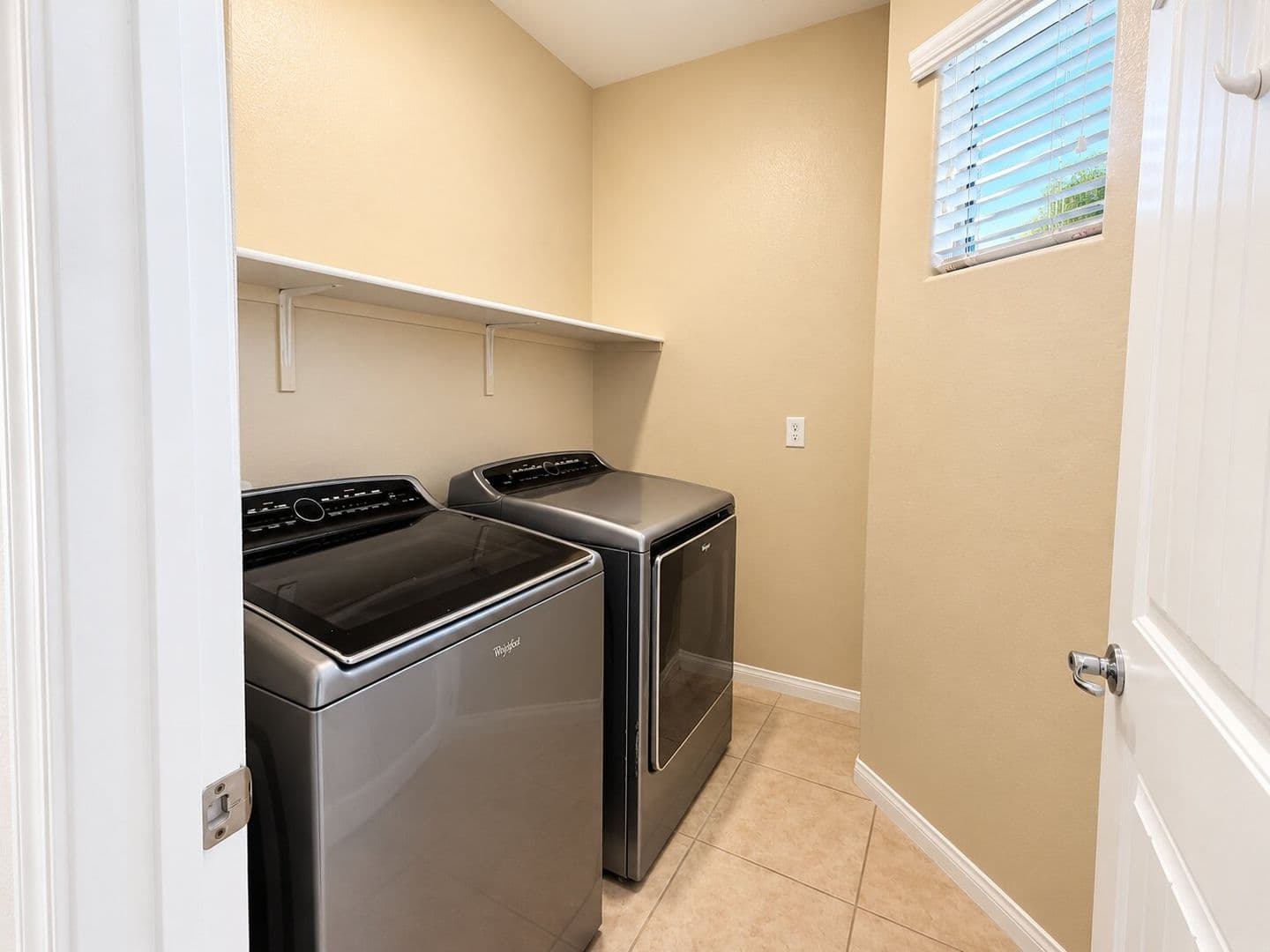 North Las Vegas House: 2025 Pipeline Beach Ct