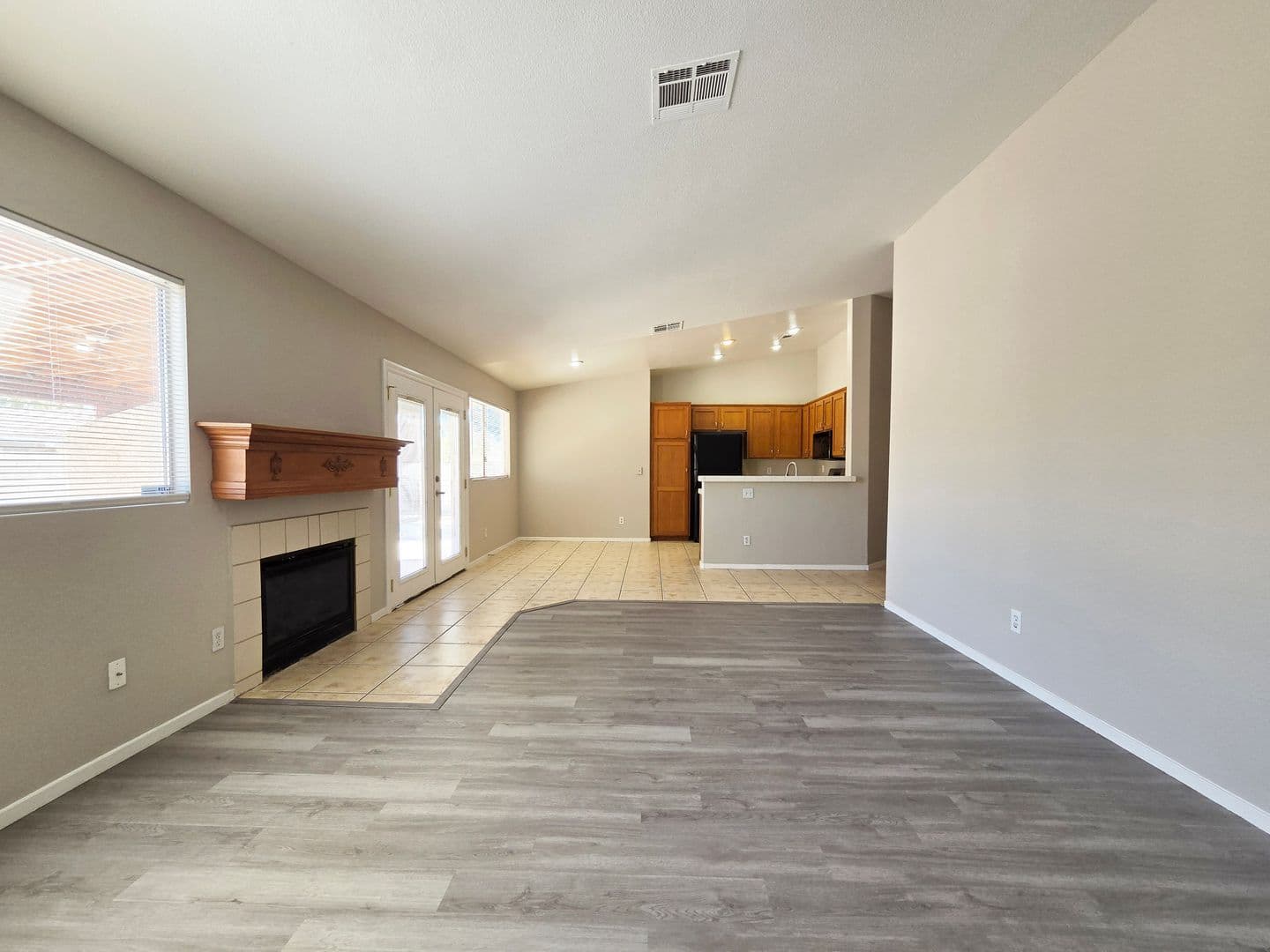 North Las Vegas House: 2115 Falcon Crest Ave