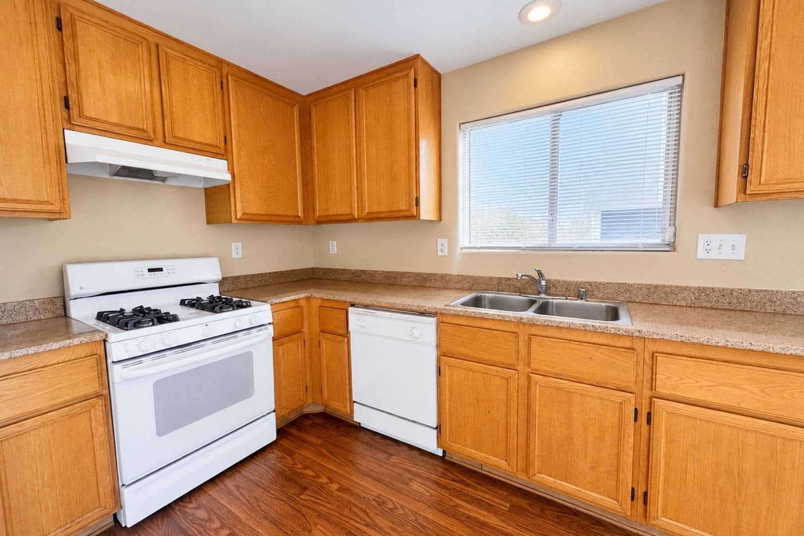 North Las Vegas House: 6225 Capehart Falls St