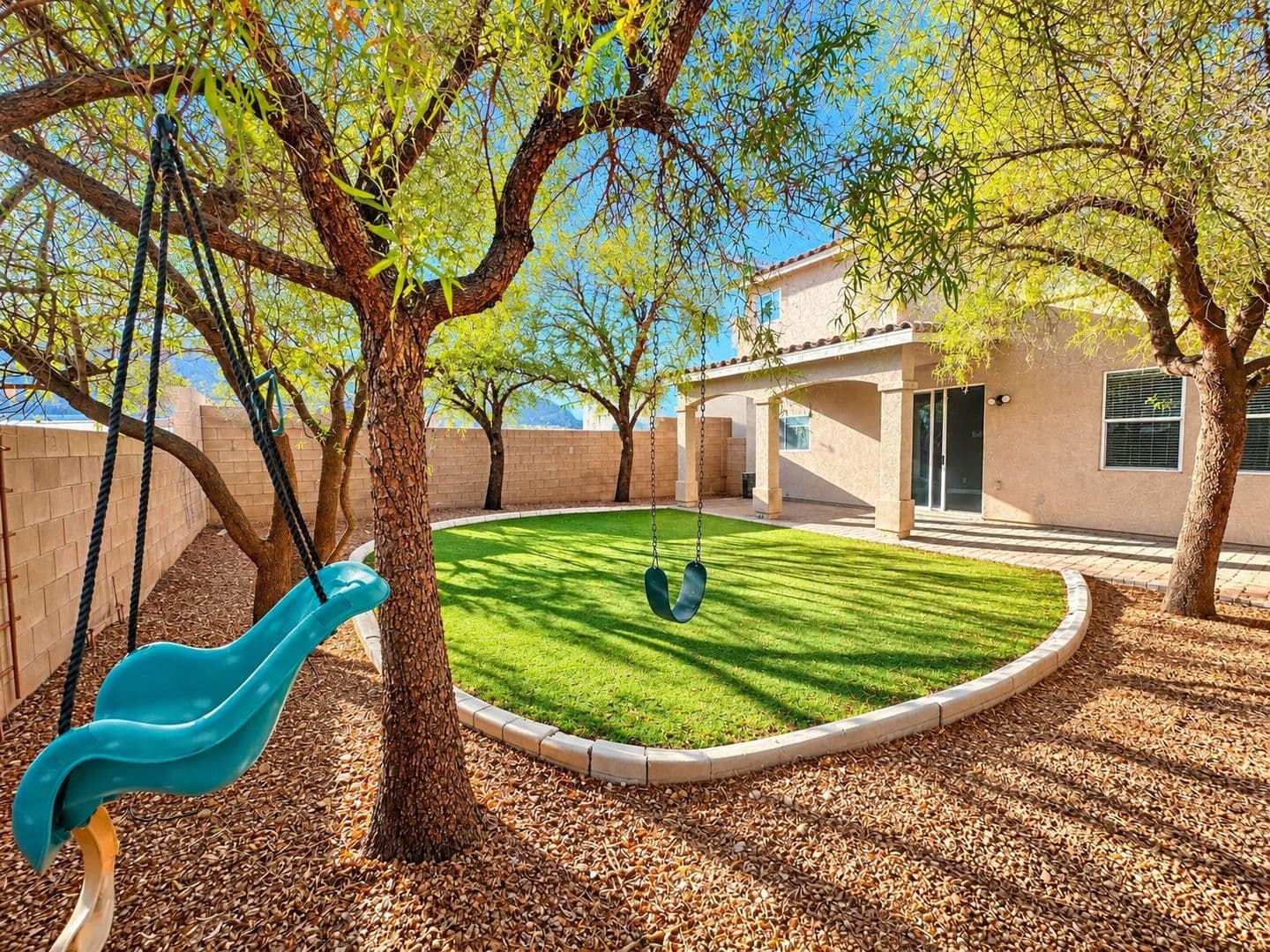 Las Vegas House: 10441 Vinson Point Ave