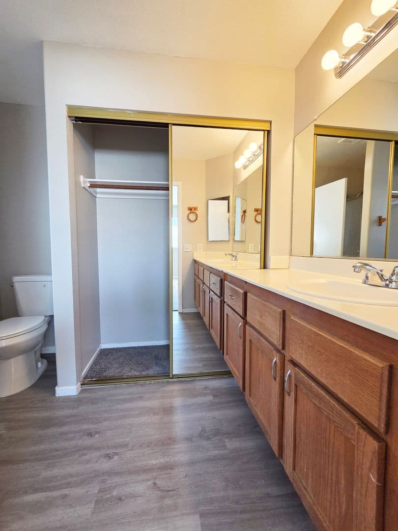 North Las Vegas House: 2115 Falcon Crest Ave