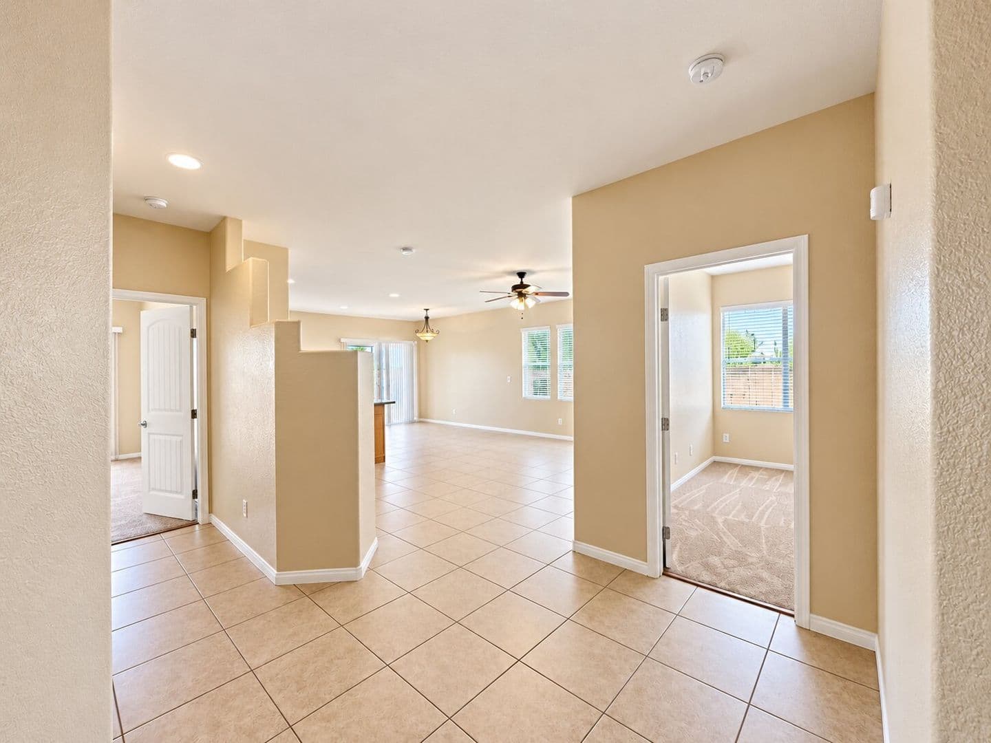 North Las Vegas House: 2025 Pipeline Beach Ct