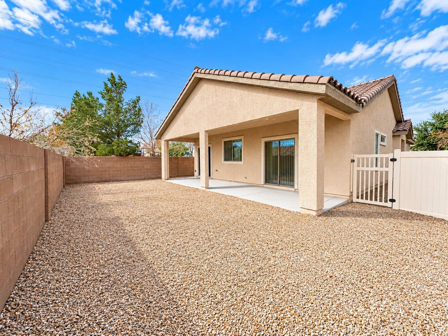North Las Vegas House: 2025 Pipeline Beach Ct