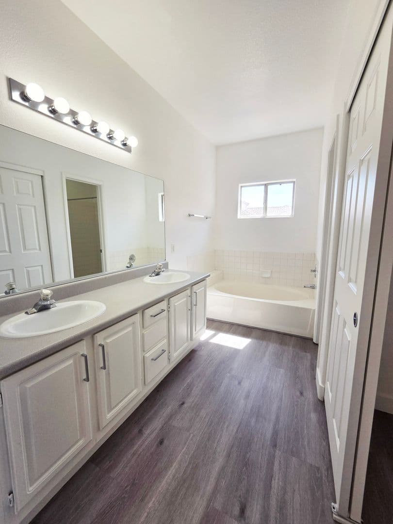 Las Vegas House: 5125 W Reno Ave
