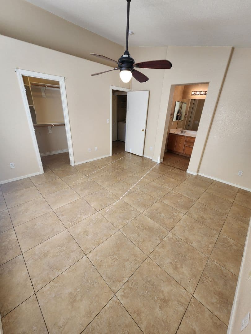 Las Vegas House: 6008 Seneca Springs St
