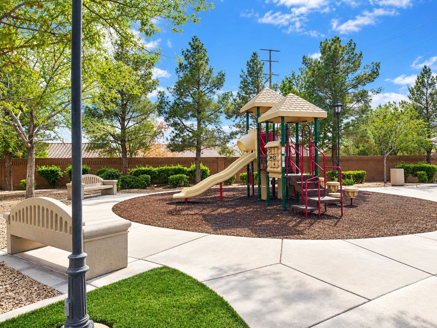 North Las Vegas House: 2025 Pipeline Beach Ct