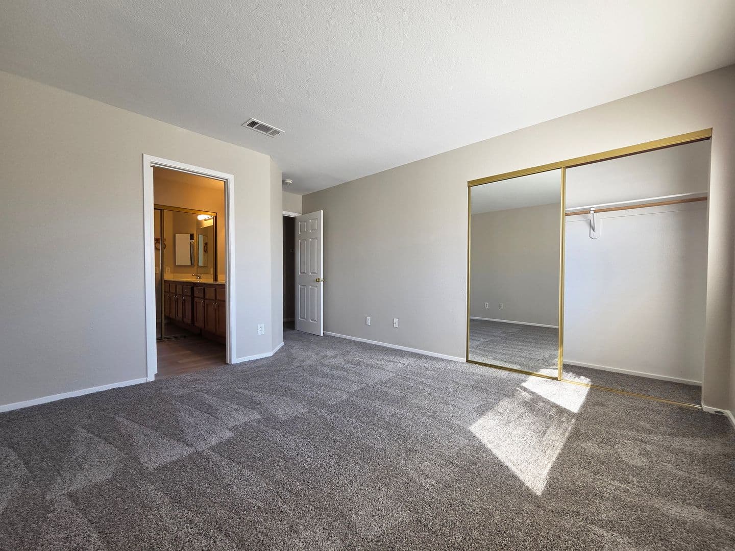North Las Vegas House: 2115 Falcon Crest Ave