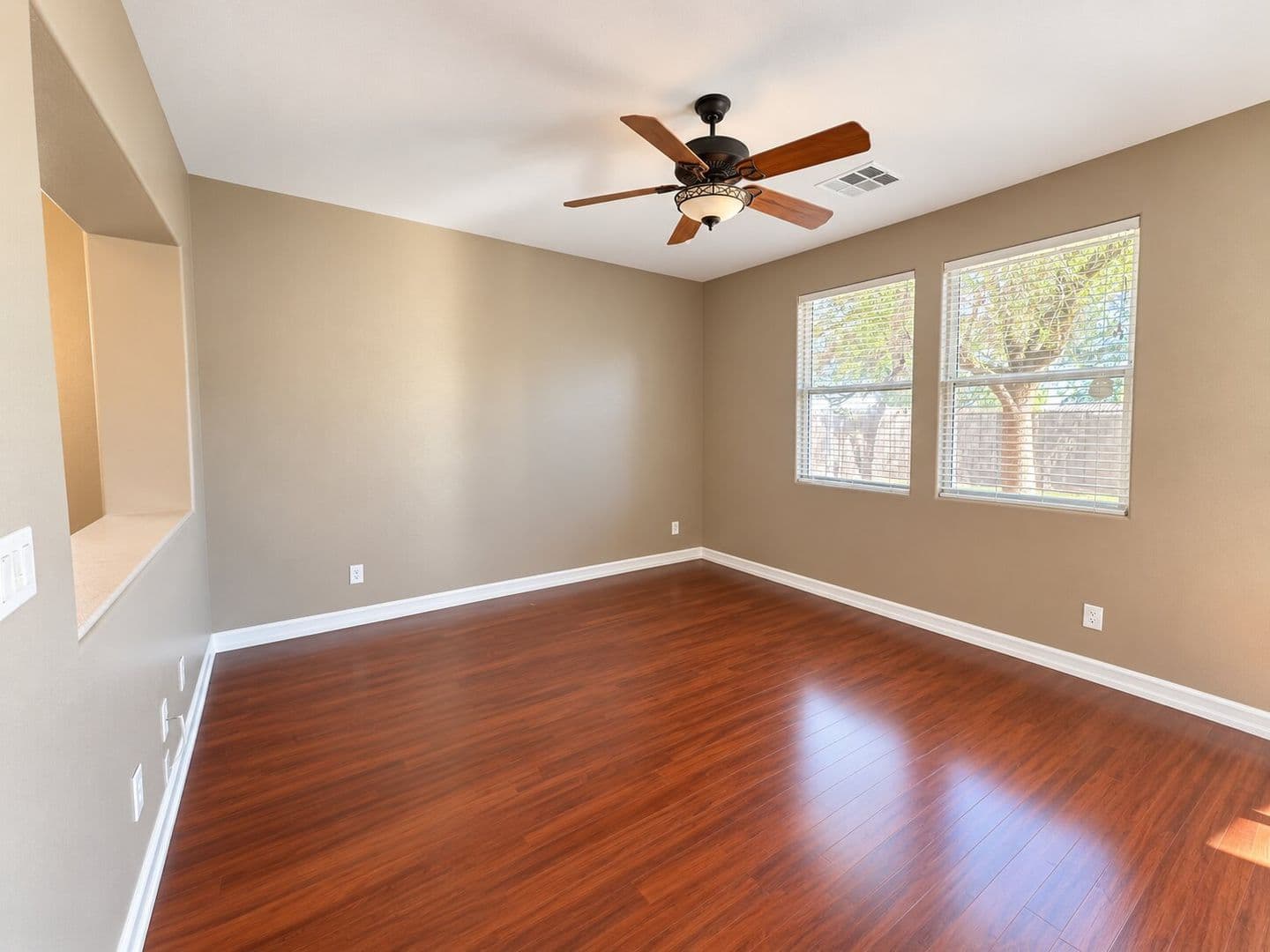 Las Vegas House: 10441 Vinson Point Ave