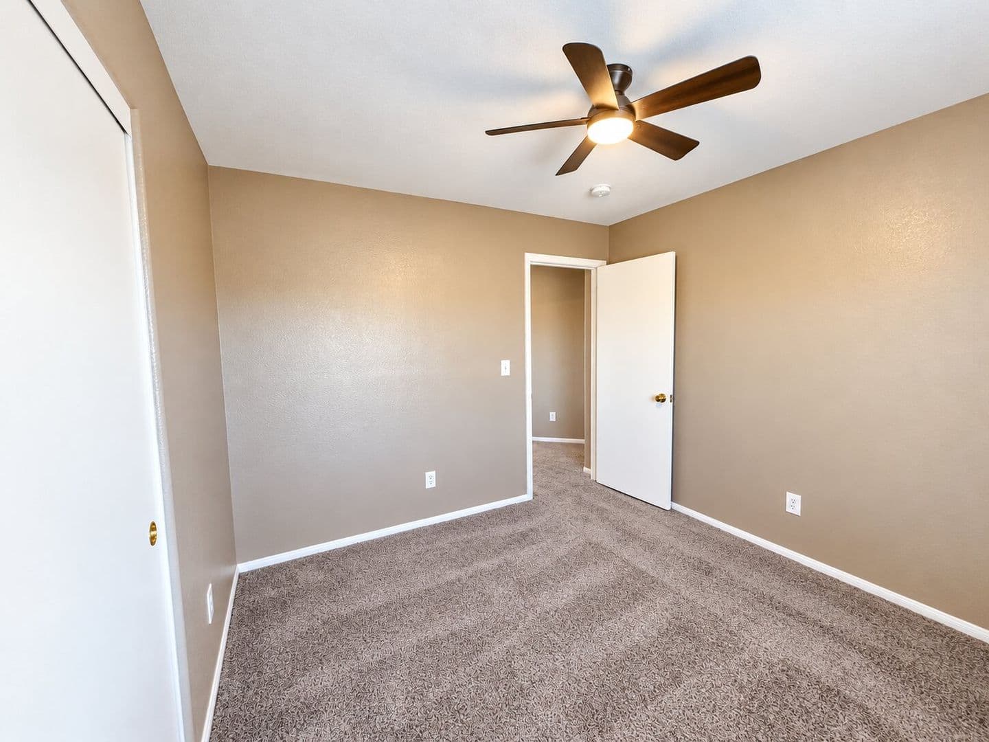 Las Vegas House: 10441 Vinson Point Ave
