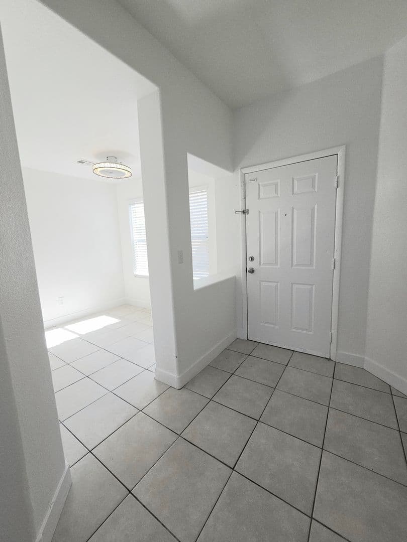 Las Vegas House: 5125 W Reno Ave