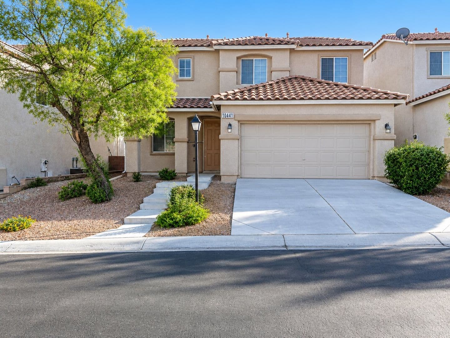 Las Vegas House: 10441 Vinson Point Ave