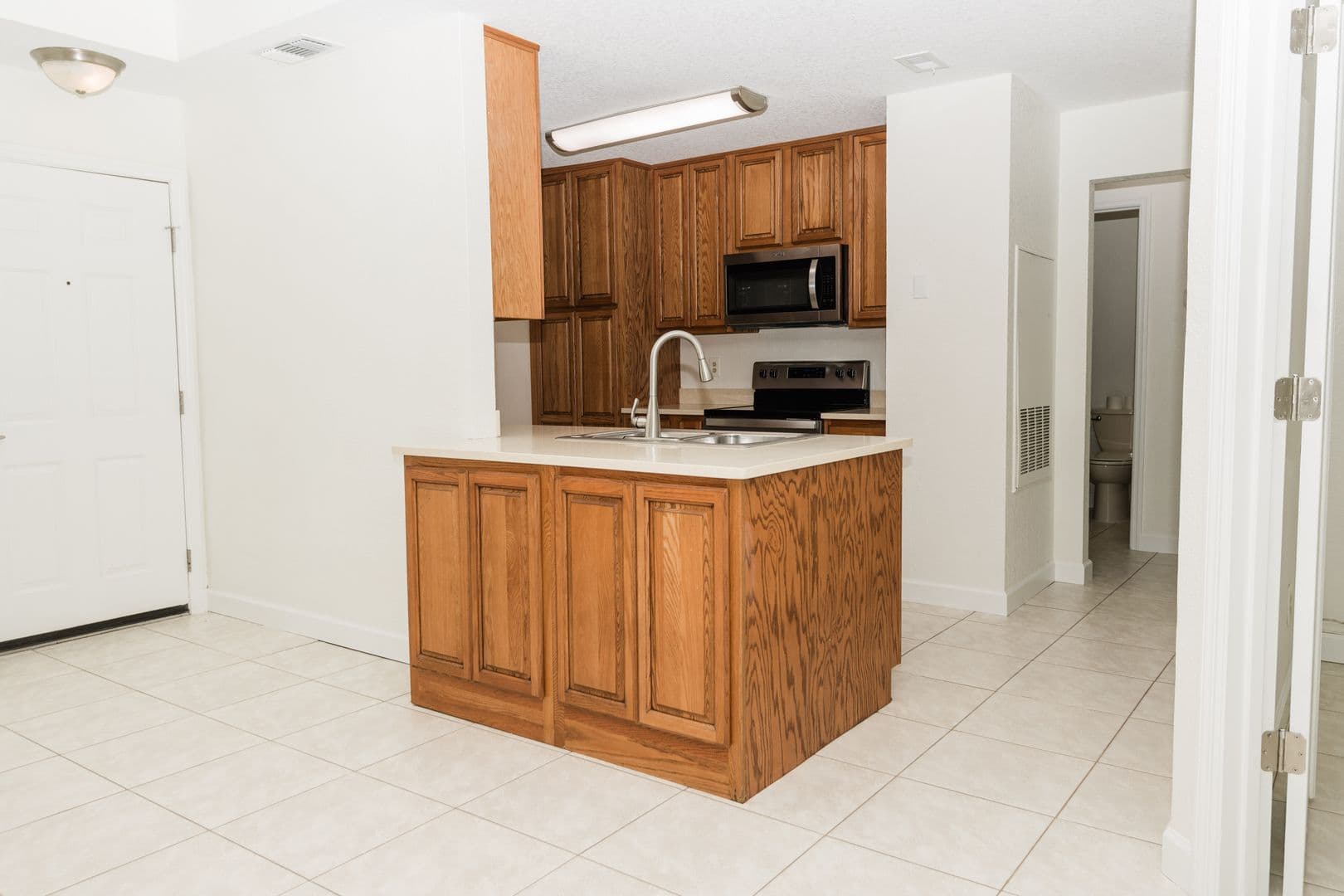 Lake Mary House: 954 Forest Ridge Court