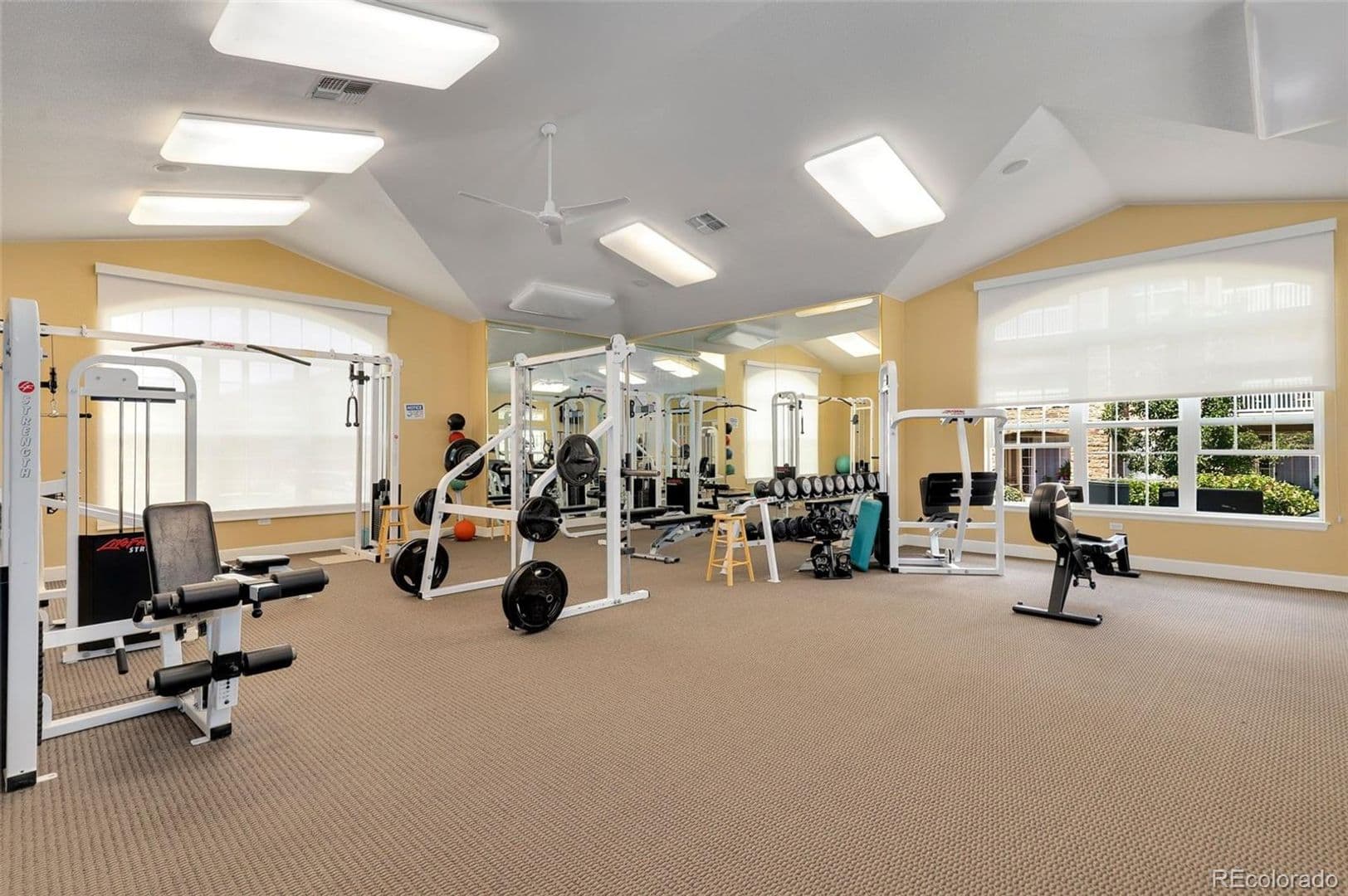 Englewood House: 7440 S Blackhawk St #12-304