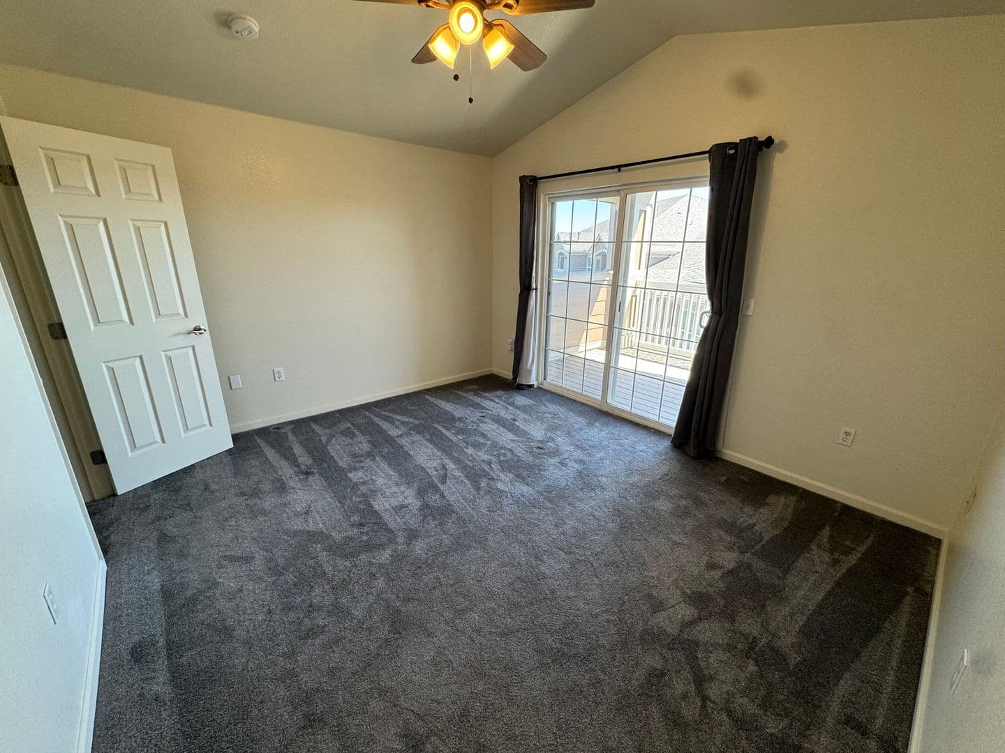 Englewood House: 7440 S Blackhawk St #12-304
