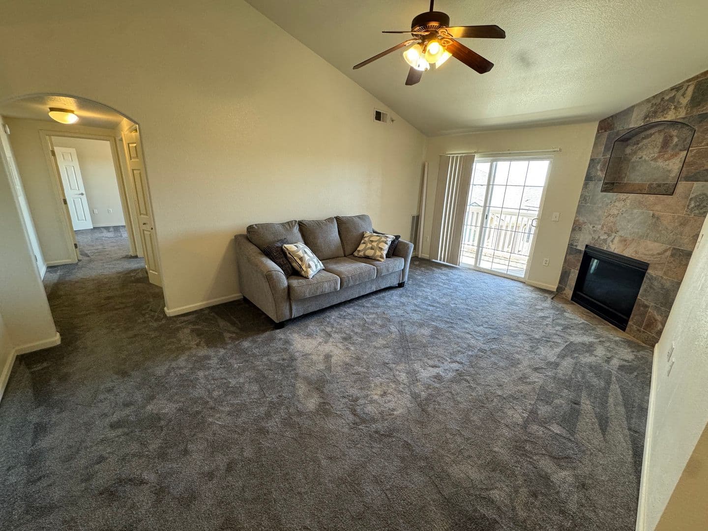 Englewood House: 7440 S Blackhawk St #12-304