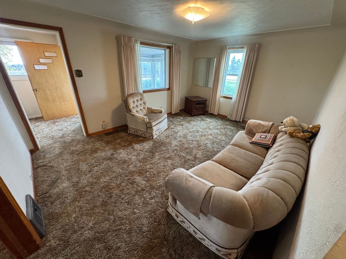 Broomfield House: 14981 Zuni St