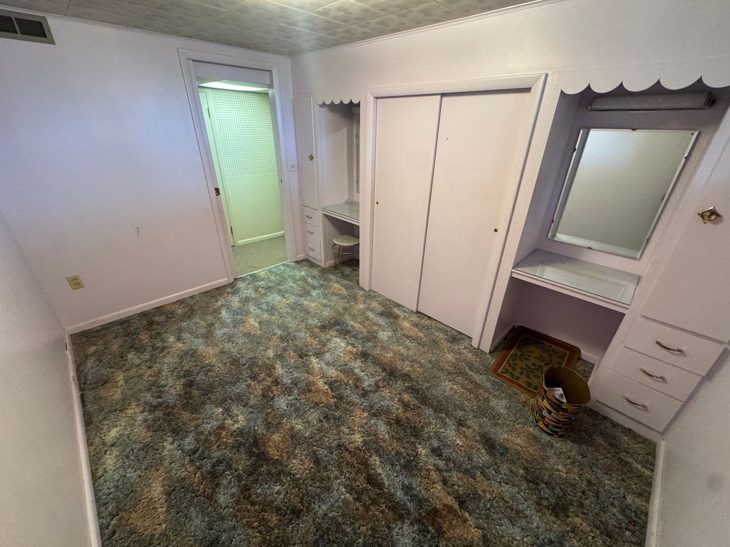 Broomfield House: 14981 Zuni St