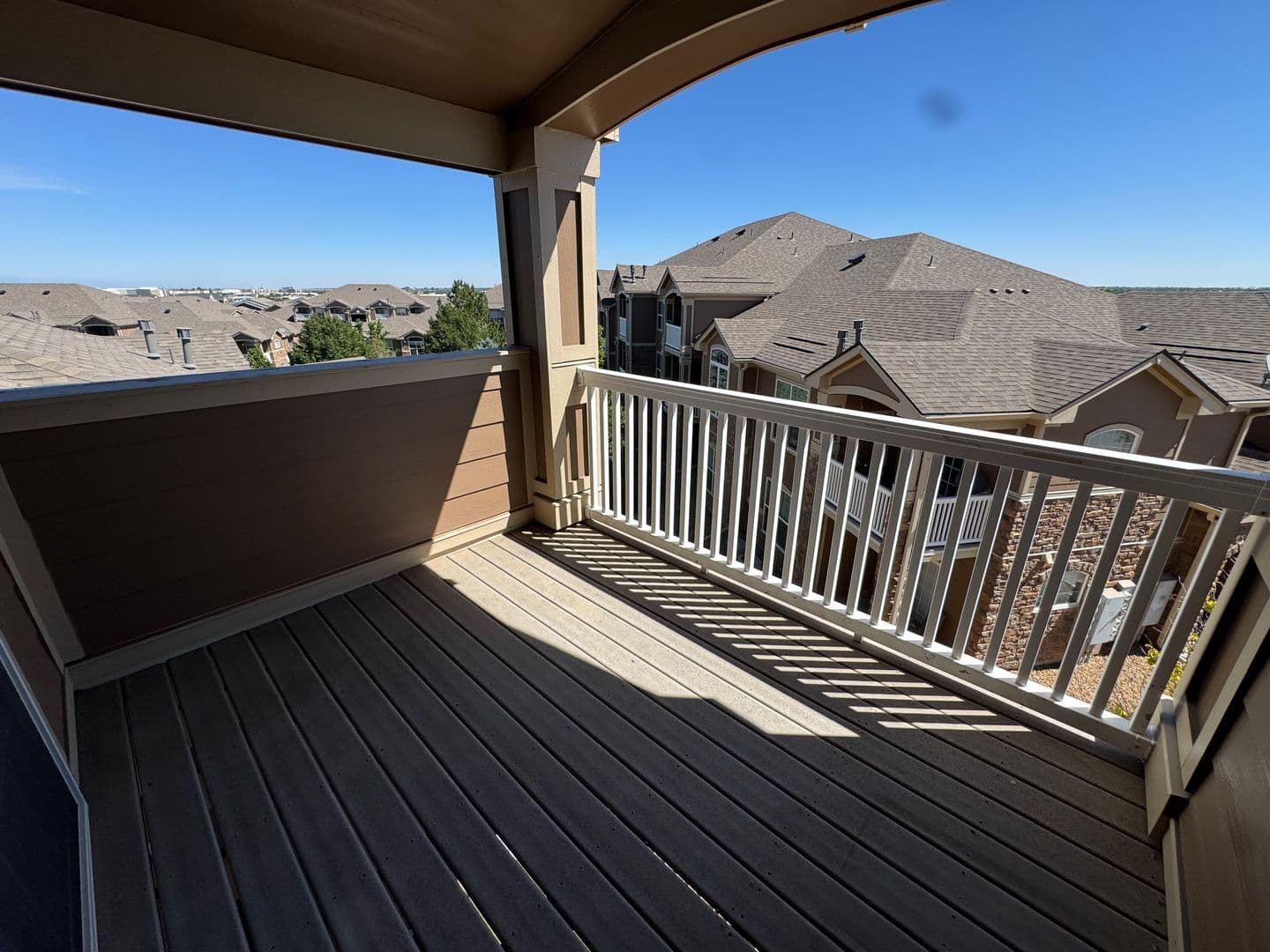 Englewood House: 7440 S Blackhawk St #12-304