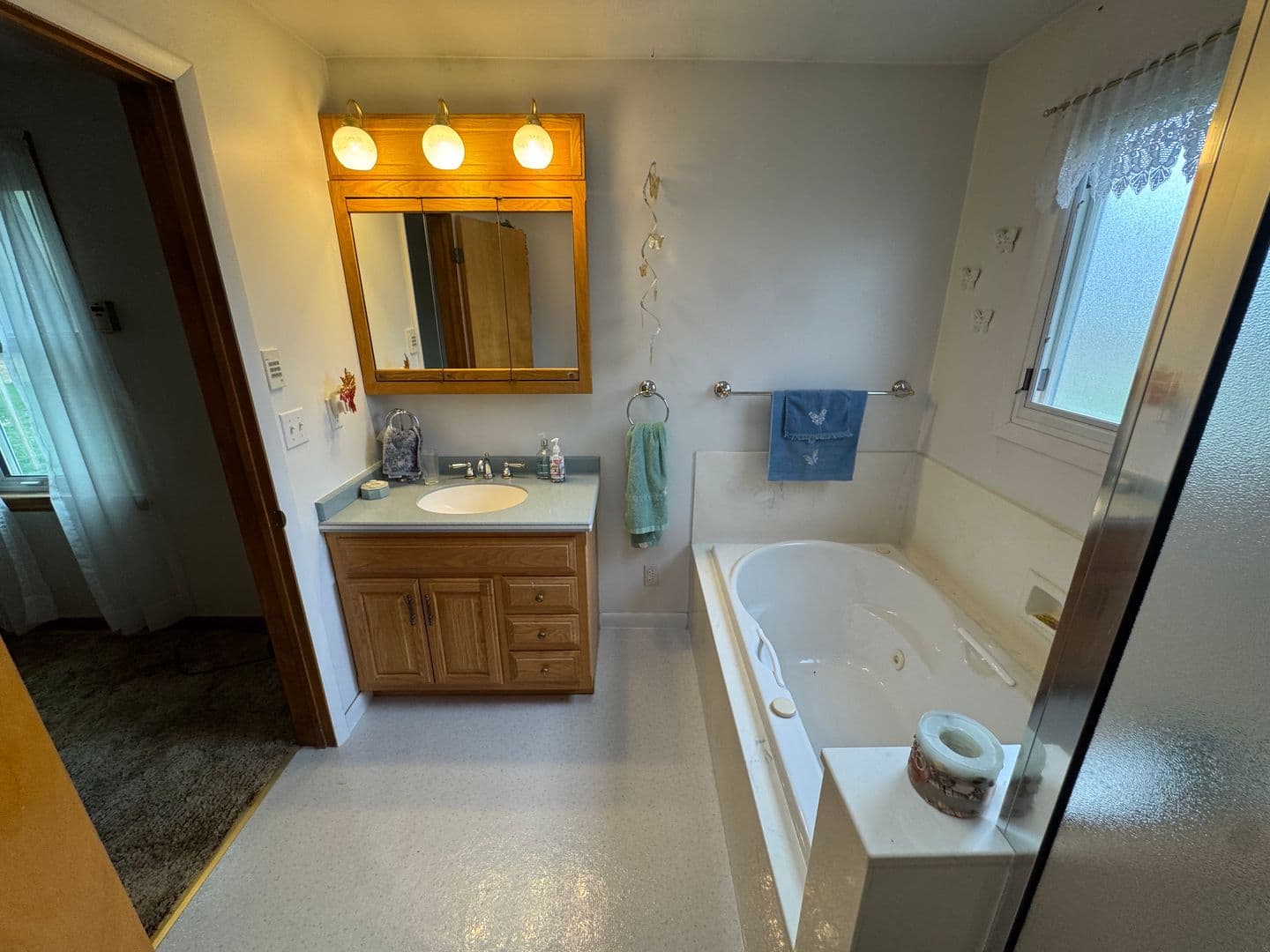 Broomfield House: 14981 Zuni St