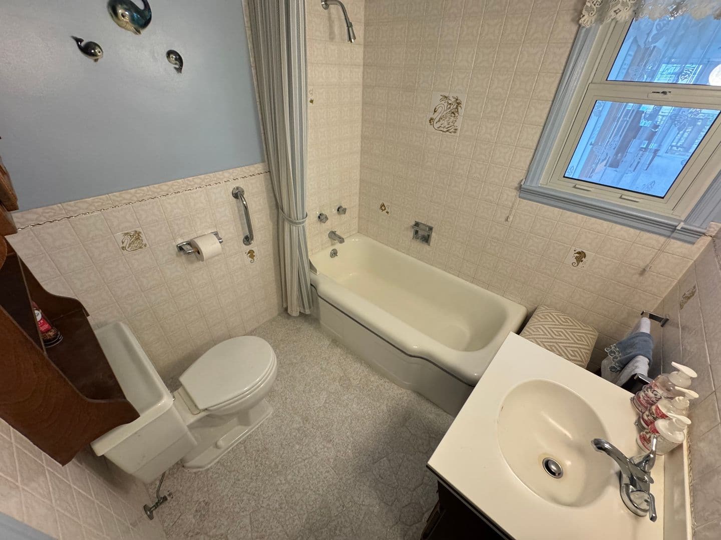 Broomfield House: 14981 Zuni St