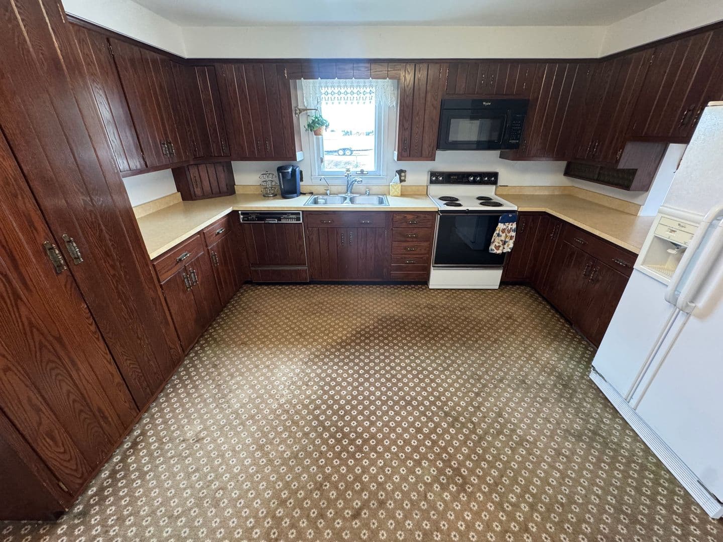 Broomfield House: 14981 Zuni St